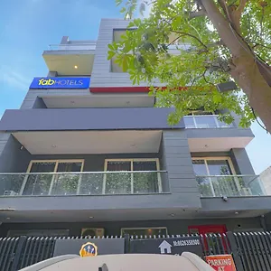 Hotel Fabhotel Pantao Gurgaon